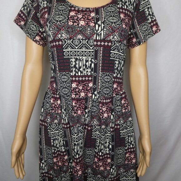 Forever 21 + Plus Size Floral Patchwork Dress Open Back Crisscross Straps 1XL - Picture 2 of 6